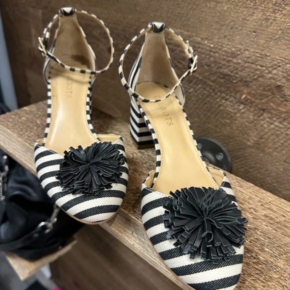 Talbots Black & White Striped Block Heel Sandals Size 7M - Picture 4 of 9